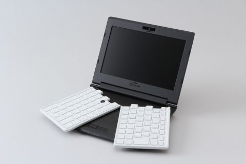 キーボードがポメラ過ぎる！　Win 10搭載ノート「ポータブック」をフォトレポート