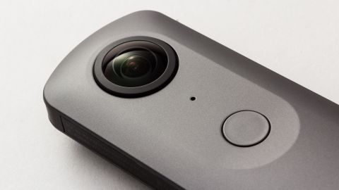 最新360度カメラ「RICOH THETA V」の発売日が9月15日に決定！ - 週刊アスキー