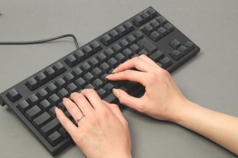 超高級キーボードREALFORCEのPFU限定版を使い倒してみる | ASCII 新着