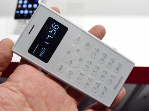 スマホと同じ番号で使える通話専用機 ドコモ「ワンナンバーフォン」を
