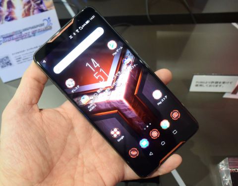 最強ゲーミングスマホ、ASUS「ROG Phone」国内導入！ オプションも発売