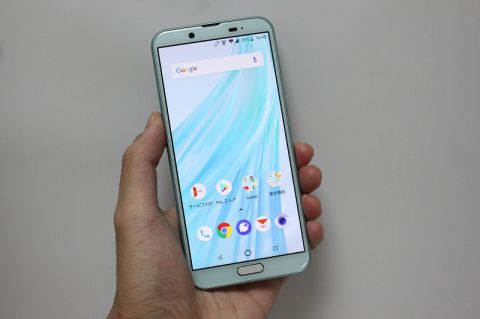 シャープ・AQUOS sense2は機能の充実が光るエントリースマホ | ASCII