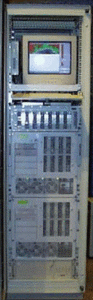 富士通、『GRANPOWER 5000シリーズ』の“8way Pentium ll Xeon』プロセッサーサーバーを参考出展。メモリーは最大16GB、ハードディスクは最大1.3TBまで増設可能。8-Way Pentium II Xeonプロセッサーシステムには同社のインターコネクト技術“Synfinity”を採用