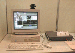 センター側のシステム。被ケア者の様子や『バイタルセンサー』による検査結果がリアルタイムで表示される