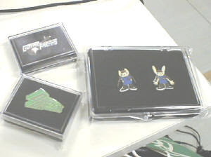 コナミの音楽ゲームから、DDRなどのピンバーヂ(600円～) 