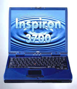 ミッドナイトブルーの『Inspiron 3700』、彩色は内側のみに施されている