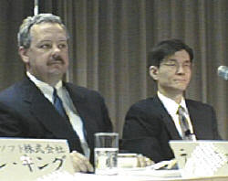 米本社の社長兼CEOのテッド・ウェスト(Edward F. West)氏(左)と、日本法人の代表取締役社長である山田健雄氏(右) 