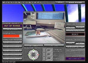 PCビデオカメラをパソコンに接続したときの画面。画面の真ん中にECXに搭載されたカメラから取り込まれた映像(書類が散らかった机の上の映像)が現われる 