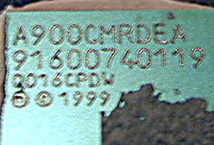 A900CMRDEAという数字が見える。つまり900MHzコアということだ