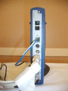 SMART BLUEの背面。アナログVGA出力 ×1、PS/2×2　RJ11×2、電源コネクターを装備