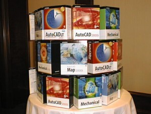 今回発表されたCAD製品群。『AutoCAD 2000i』と『AutoCAD LT 2000i』は27日に受注を開始した 