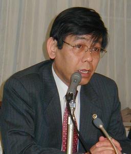 弁護団の藤田敬士弁護士