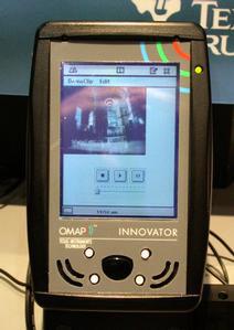 テキサス・インスツルメンツが開発者向けに作った、携帯電話向けチップ“OMAP”の評価キット