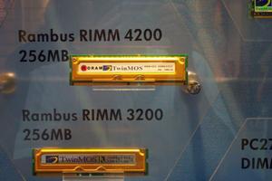 市場へ出荷され始めた32bit RIMMモジュール