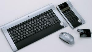 ロジクールのワイヤレスキーボード「diNovo Cordless Desktop」(DN-800)