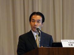 ミラクル・リナックス代表取締役社長の佐藤武氏。同センターを活用して、64bitソリューションを拡充。RISCベースシステムからの移行を加速すると表明した