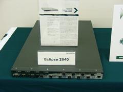 マクデータのマルチプロトコルSANルーター『Eclipse 2640 SAN Router』。12ポートのファイバーチャネルと4ポートのGbEポートを備える