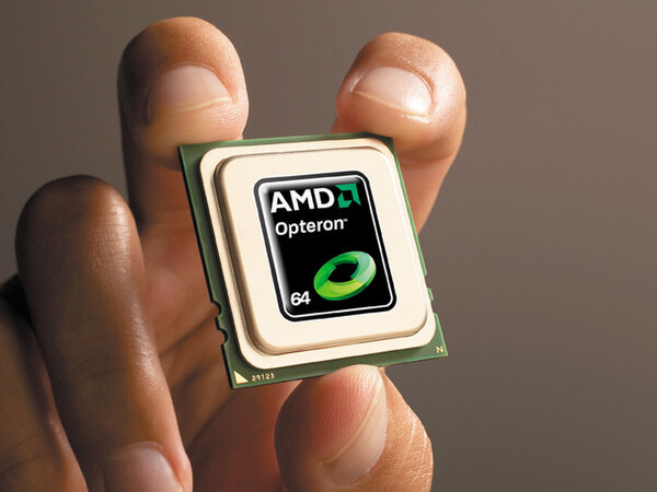 “クアッドコア AMD Opteronプロセッサー”