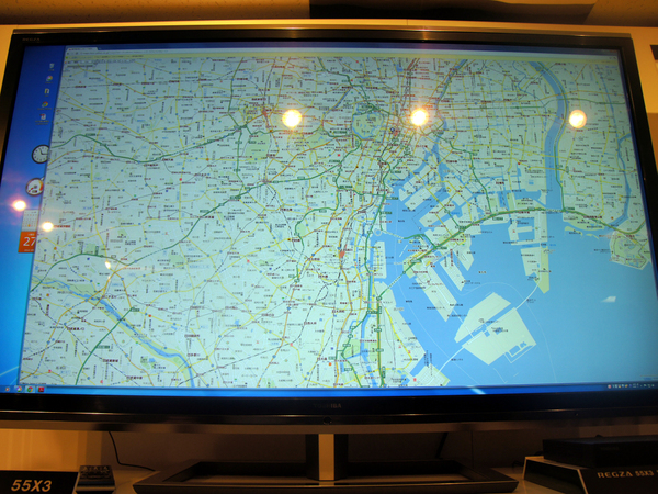 PCの画面を表示。Google Mapも超高解像度で表示できる