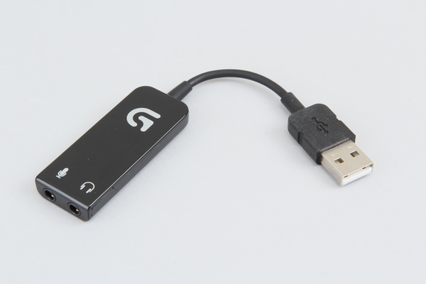 USBアダプター。PC側からはUSBオーディオとして認識される