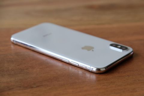 iPhone X先行レビュー：Appleはいかにして、世界一の働き者のホームボタンを隠居させたか - 週刊アスキー