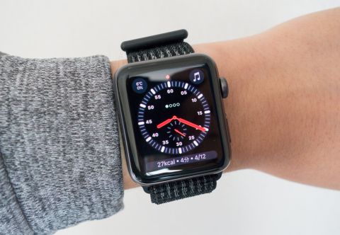 これからスマートウォッチデビューするなら「Apple Watch」がオススメ - 週刊アスキー