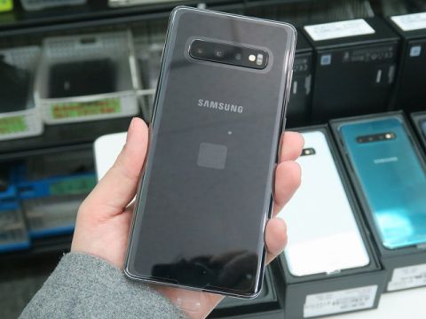 12GB／1TBモデルも！ 最新最強スマホ「Galaxy S10」の海外版が入荷
