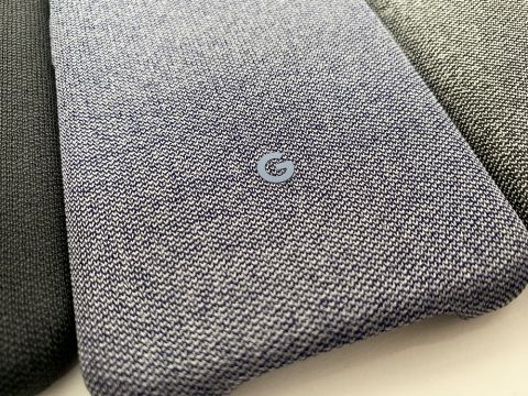 グーグル「Pixel 3a」「Pixel 3a XL」の純正ケースを写真で紹介