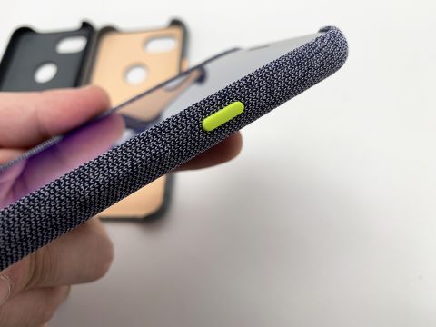 グーグル「Pixel 3a」「Pixel 3a XL」の純正ケースを写真で紹介