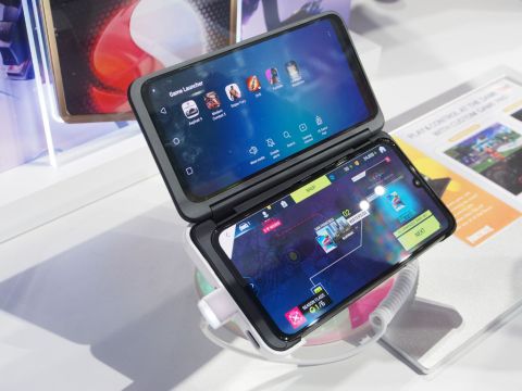 外付けオプションで2画面スマホ化する「LG G8X ThinQ」実機チェック
