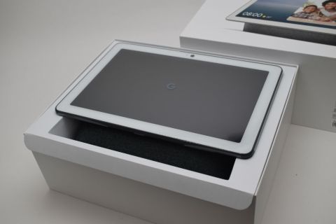 本日発売「Google Nest Hub Max」「Google Nest Mini」を開封 | ASCII