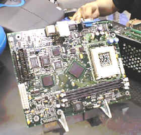 Intelの「FlexATX V1.0」マザーボード