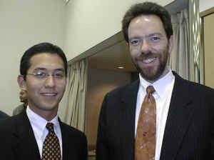 右がフランク・ボーズマン氏、左がBe社でソフトウェアエンジニアを務めるロックハイマー弘(Hiroshi Lockheimer)氏