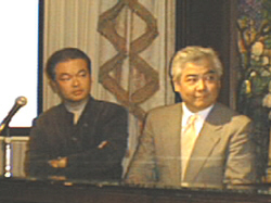 手嶋氏(左)と古川氏(右)。MAAの例会には過去、アップルコンピュータ(株)の原田永幸代表取締役も出席している 