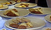 テーブルの上には、デモンストレーションで紹介された洋菓子店“G線コンフェクト”のクッキーが並べられた 