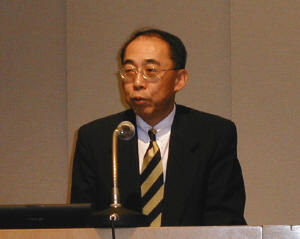 NTTドコモの常務取締役モバイルコンピューティングビジネス部長の進藤秀一工学博士