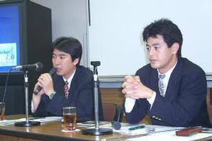 凸版印刷の情報・出版事業本部メディア販促部の斉山英文課長(左)と大竹善二郎氏 