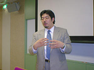 NTTデータの岡部摩利夫プロジェクトマネージャー