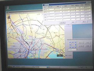運輸業向けの遠隔見聞録利用例。GPSを使い、車両の位置を発信している