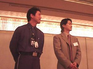世界で一番小さな放送局、KNN神田敏晶氏(左)と年商3000億円の上場会社、フジテレビの久保木準一氏 