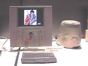 “Macintosh博物館”より、モンキー・パンチ氏サイン入りの20周年記念Mac