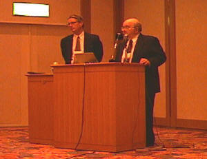CAPVenturesのディレクター、David L.Williamson氏(左)とC.Tom Ashely氏(右)。C.Tom Ashely氏はサプライ関係のセミナーを行なった