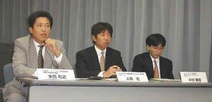 (左から)多田和之部長、eCommerce事業部上原宏氏、カスタマーサービス統括本部中村勝直氏