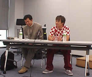 アクシスデザイングループプロデューサー/アートディレクターの宮崎光弘氏(写真左)。札幌から駆けつけたデータクラフトの高木氏(写真右)。手嶋氏と一緒にセッションを行なった