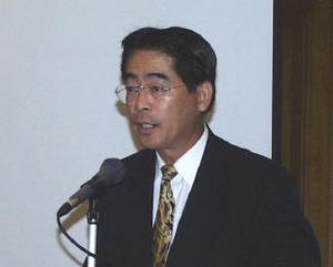 オープンネットワークの中村四郎社長、「インターネットマンションのサーバーに内定されるなど、'99年は約200サイトを構築する予定」</cap> 