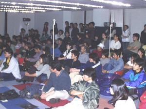 デジタルハリウッド横浜港の会場には、多数の聴衆が詰め掛けた