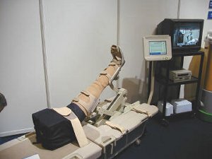  リハビリを支援するロボット。安川電機   