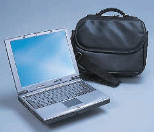 『PNII-C366H』と付属の携帯用バッグ 