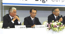 左からTBSの高橋利明氏、JDCの城所賢一郎氏、NTT東日本の小野伸治氏