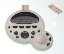 CDプレーヤー型の携帯プレーヤーは、録音機能も備えている